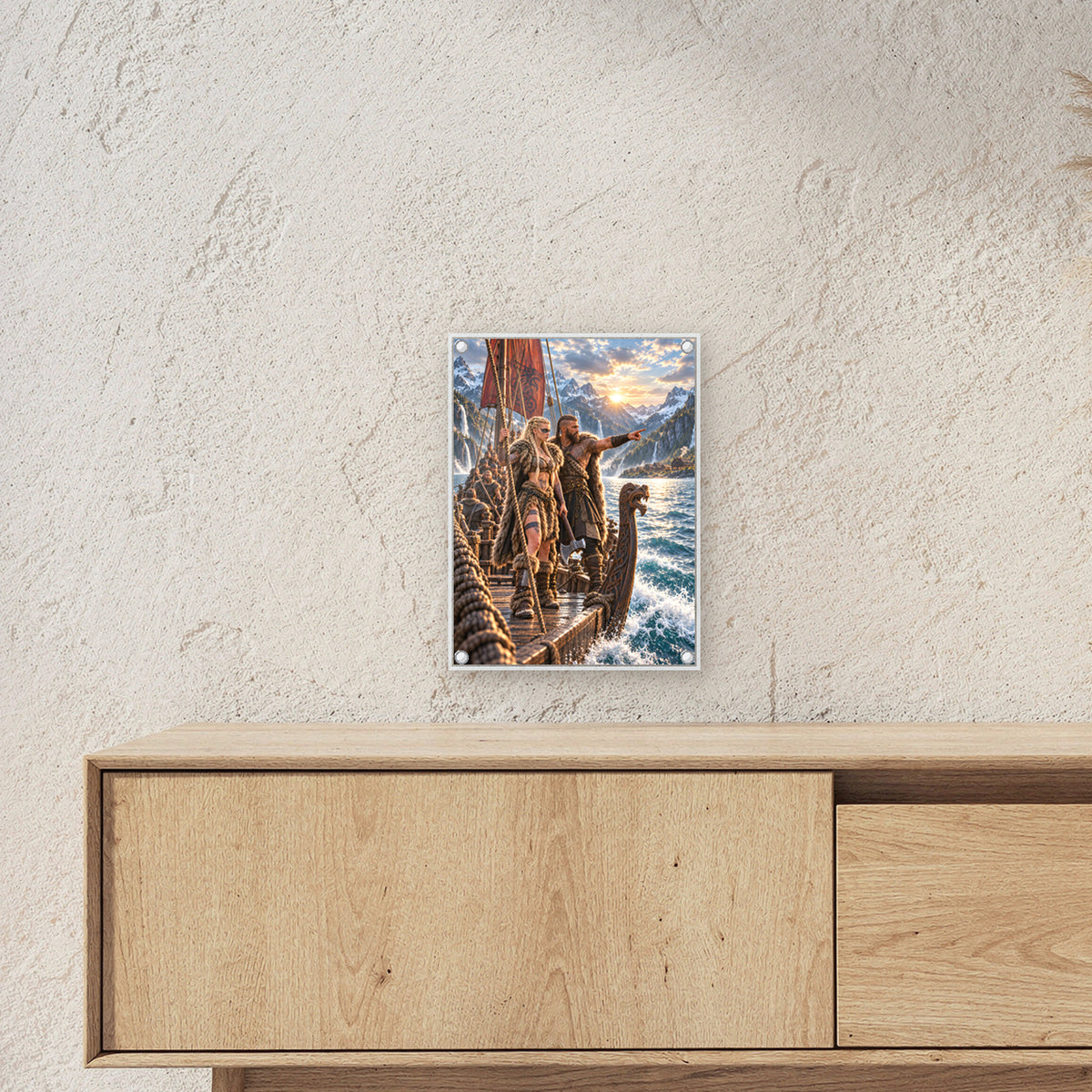 Die Fjordfahrer – Wikingerpaar auf einem Langschiff im Fjord, auf Acrylglas mit vier Abstandshaltern, über einem Sideboard, zeigt die Größe im Raum