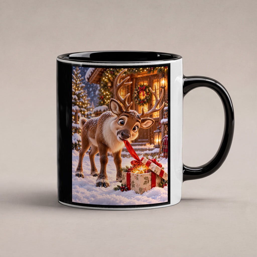 Geschenk-Inspektor – Rentiertasse. Beidseitige Motivansicht. 1 STUDIO. Innen schwarz.