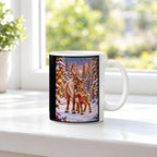 Nasenkuss im Schnee – Rentiertasse. Beidseitige Motivansicht. 3 FENSTER. Weiß.