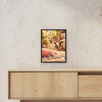 Kissenfederparty – Gerahmtes Katzenbild. Schwarzer Rahmen ohne Passepartout. 3 RAUM 30x40cm. 30×40 cm.