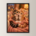 Zusammen ist es wärmer – Gerahmtes Katzenbild – Frontalansicht im schwarzen Holzrahmen, ohne Passepartout; M 30×40, L 45×60 und XL 60×80 cm.