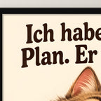 Plan in Pause – Gerahmtes Katzenbild. Spruch: Ich habe einen Plan. Er schläft. Schwarzer Rahmen ohne Passepartout. 4 RAHMENDETAIL. 30×40 cm.