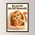 Felliges Hausrecht – Gerahmtes Katzenbild – Frontalansicht im schwarzen Holzrahmen, ohne Passepartout; M 30×40, L 45×60 und XL 60×80 cm.
