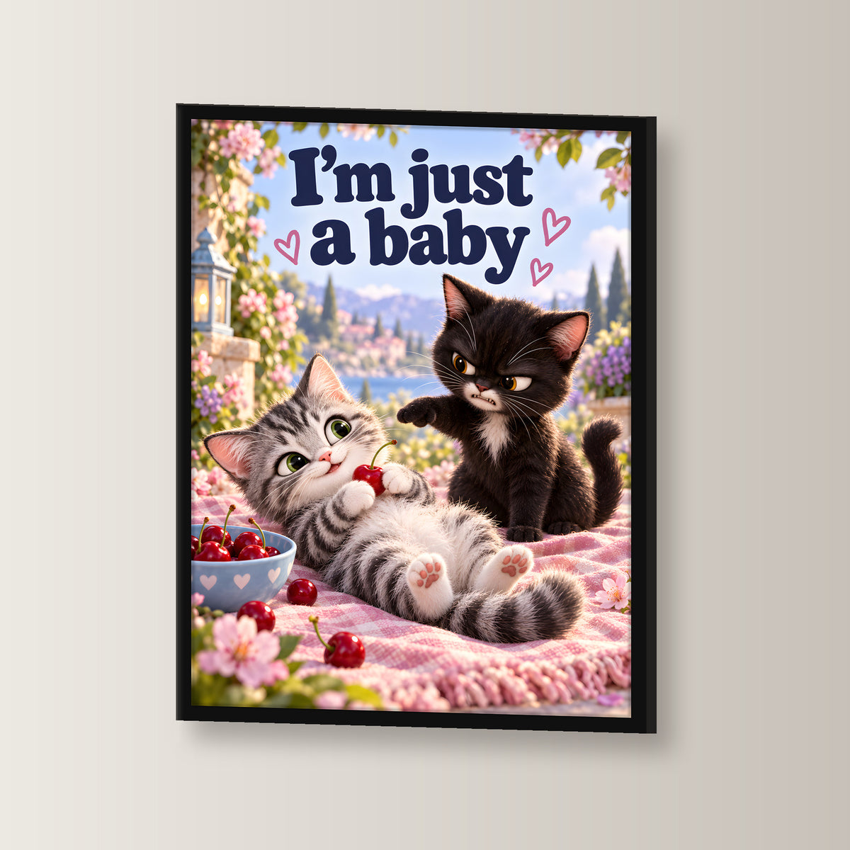 Kirschenunschuld – Gerahmtes Katzenbild. Spruch: I’m just a baby Schwarzer Rahmen ohne Passepartout. 2 WINKEL. 30×40 cm.