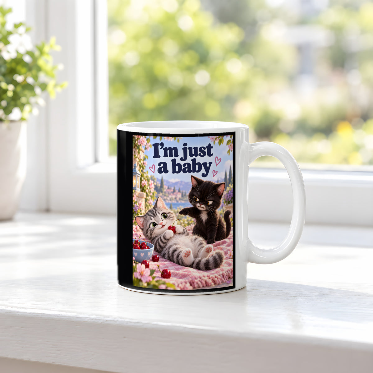 Kirschenunschuld – Katzentasse mit Spruch. Spruch: I’m just a baby Beidseitige Motivansicht. 3 FENSTER. Weiß.