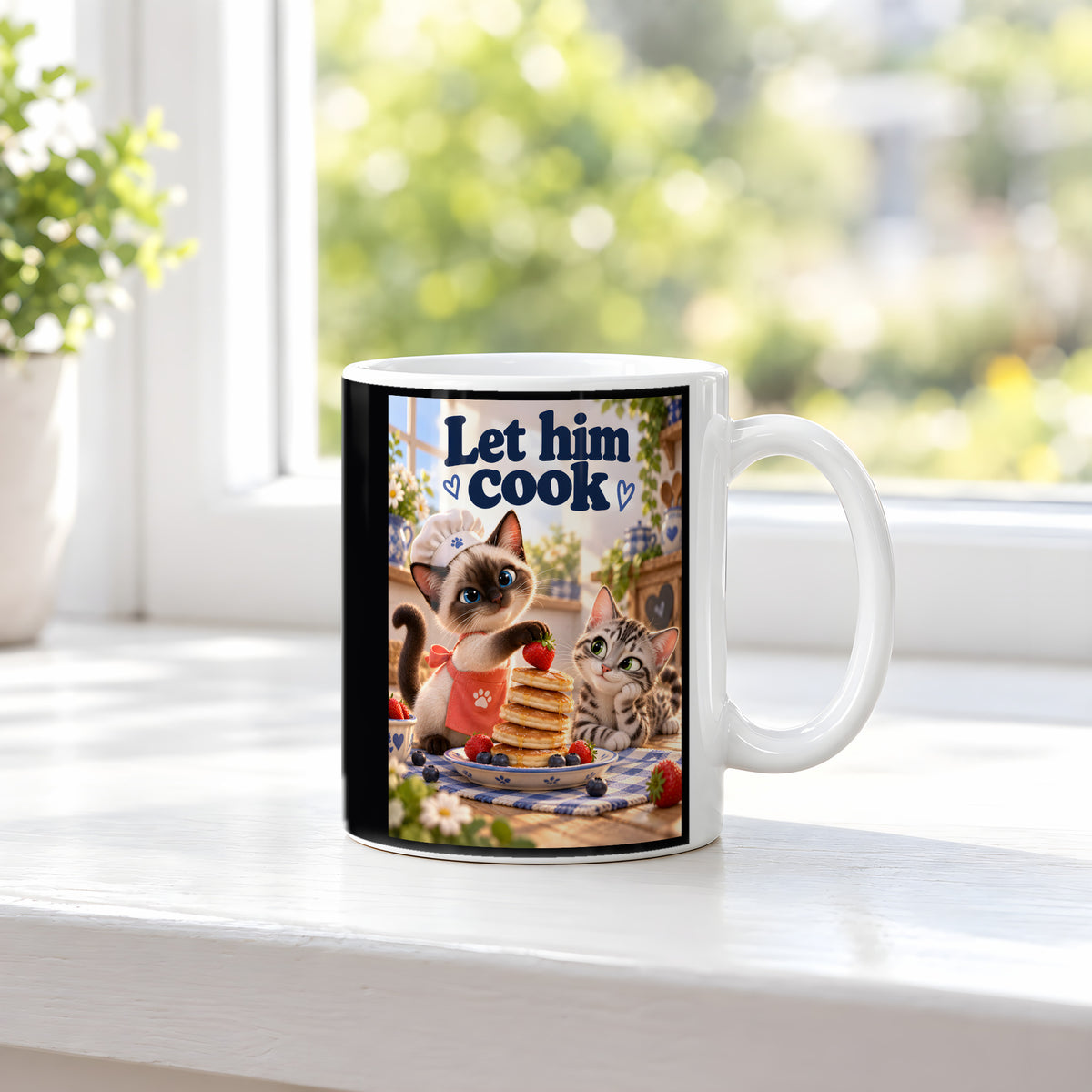 Pfannkuchenchef – Katzentasse mit Spruch. Spruch: Let him cook Beidseitige Motivansicht. 3 FENSTER. Weiß.