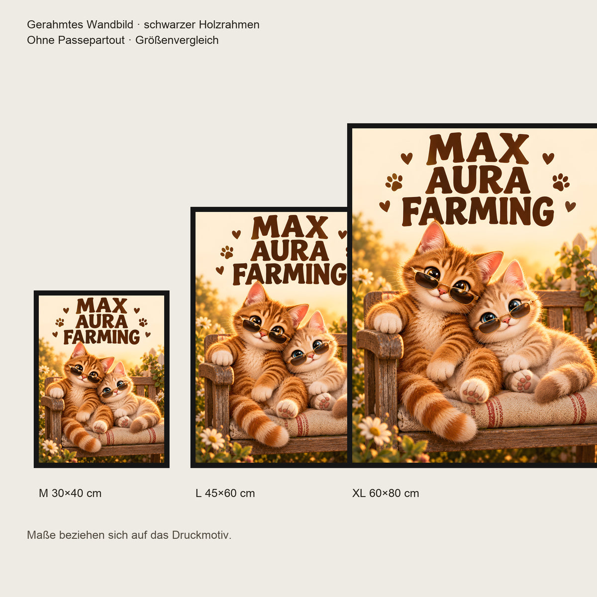 Zwei coole Samtpfoten – Gerahmtes Katzenbild. Spruch: MAX AURA FARMING Schwarzer Rahmen ohne Passepartout. 5 GROESSEN. M 30×40, L45×60, XL60×80 cm.