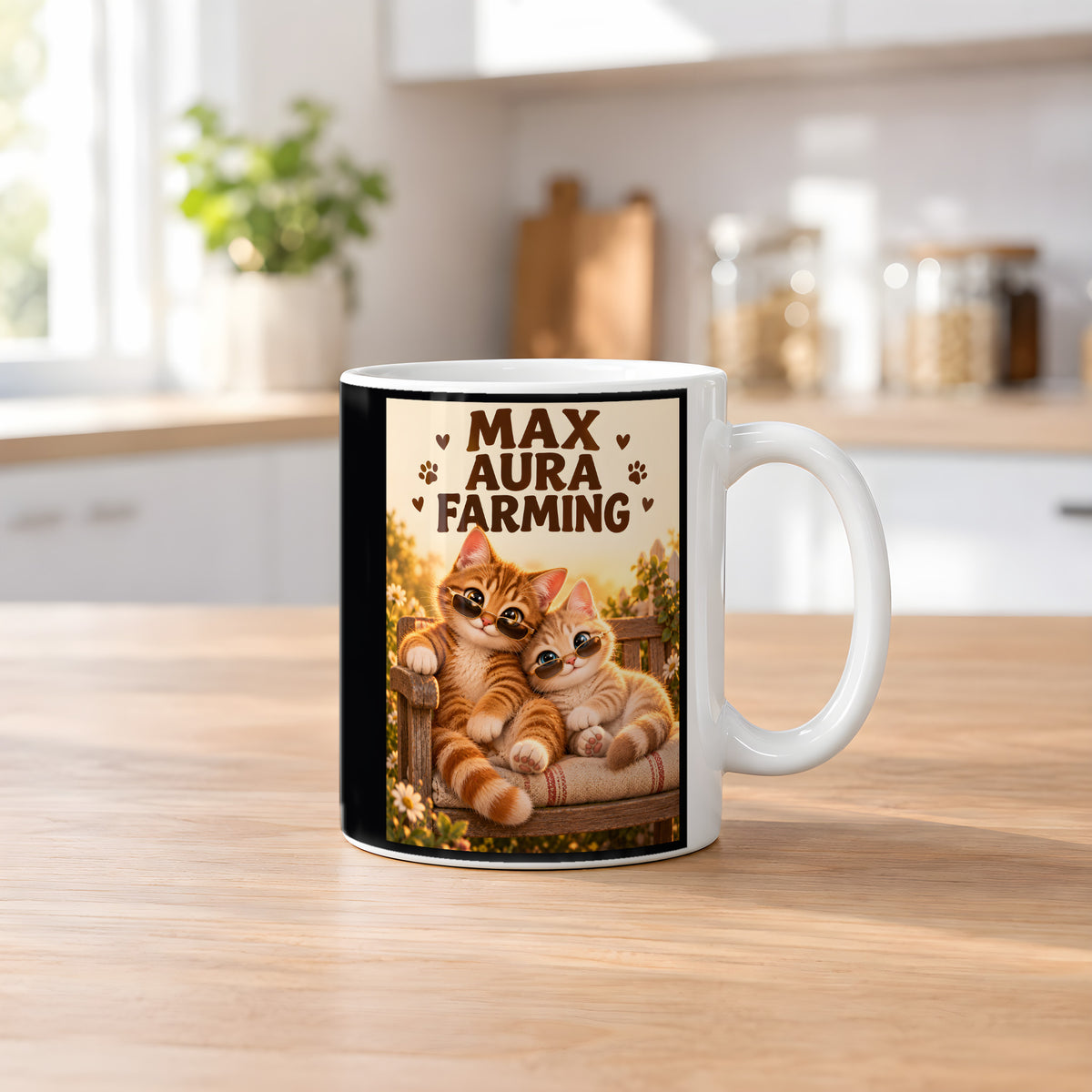 Zwei coole Samtpfoten – Katzentasse mit Spruch. Spruch: MAX AURA FARMING Beidseitige Motivansicht. 2 KUECHE. Weiß.