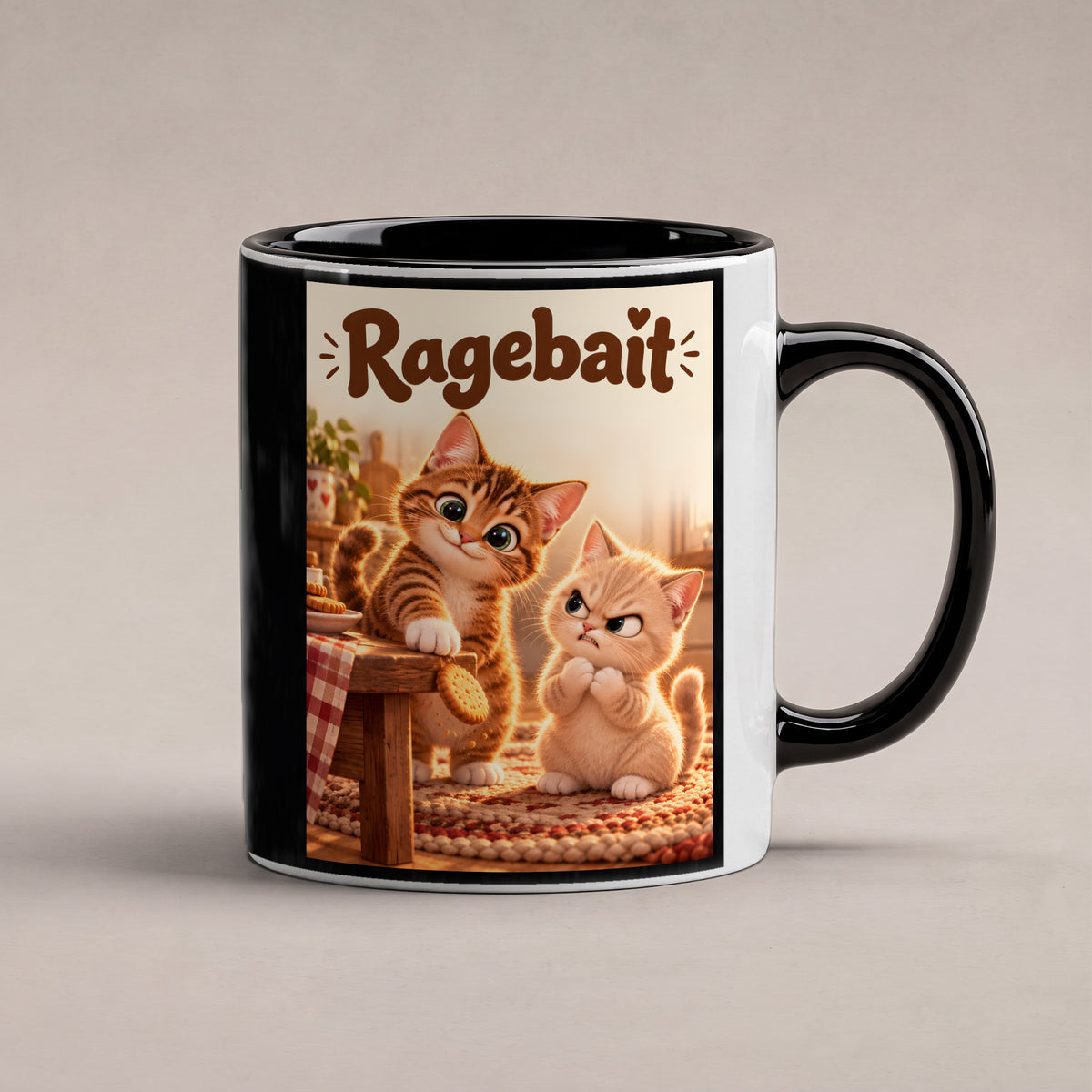 Keks an der Kante – Katzentasse mit Spruch. Spruch: Ragebait Beidseitige Motivansicht. 1 STUDIO. Innen schwarz.