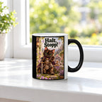 Frecher Kekswächter – Katzentasse mit Spruch. Spruch: Halt, Stopp! Beidseitige Motivansicht. 3 FENSTER HEISS. Zaubertasse: Wärmeeffekt.