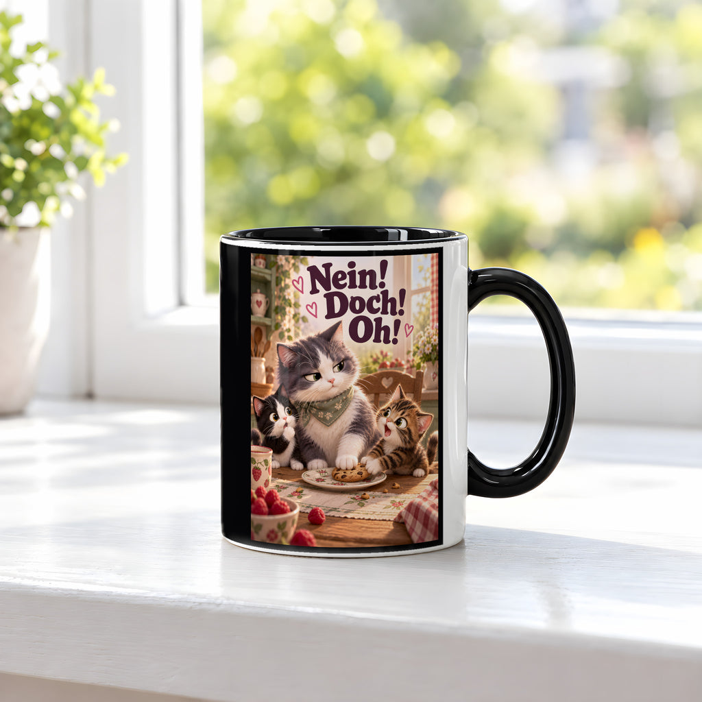 Mama hat das letzte Wort – Katzentasse mit Spruch. Spruch: Nein! Doch! Oh! Beidseitige Motivansicht. 3 FENSTER. Innen schwarz.