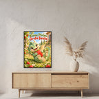 Erdbeerwächter – Drachen-Wandbild mit Rahmen. Spruch: Kleine Pfoten. Große Beute. 60×80 cm. Schwarzer Holzrahmen ohne Passepartout. 2 RAUM 60x80cm