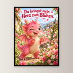 Blütendrache – Drachen-Wandbild mit Rahmen. Spruch: Du bringst mein Herz zum Blühen. 45×60 cm. Schwarzer Holzrahmen ohne Passepartout. 1 FRONTAL
