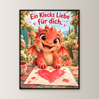 Maldrache – Drachen-Wandbild mit Rahmen. Spruch: Ein Klecks Liebe für dich. 60×80 cm. Schwarzer Holzrahmen ohne Passepartout. 1 FRONTAL