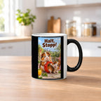 Zwei Meerschweinchen schauen sich durch einen großen roten Paprikaring im Garten an. Spruch: Halt, Stopp! – Black Edition mit Wärmeeffekt, Küchenansicht.