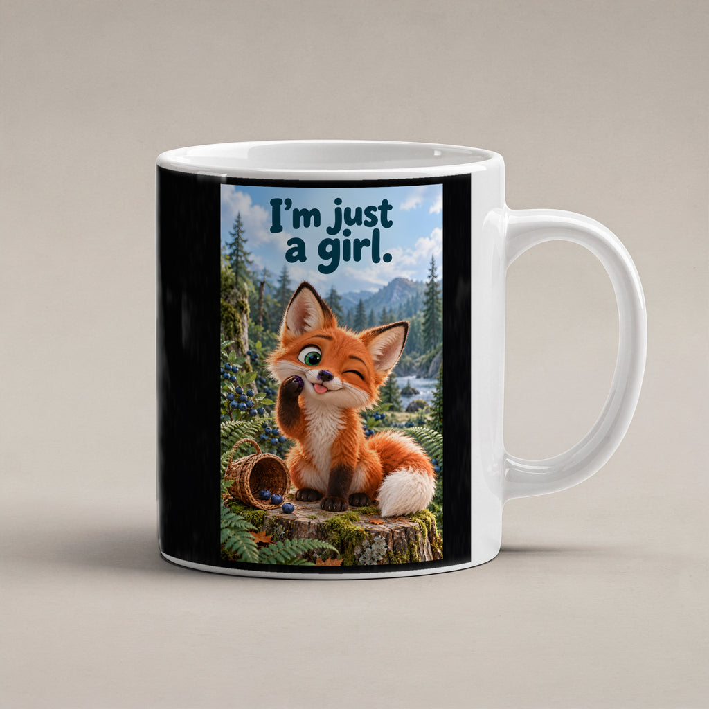 Ein kleiner Fuchs zwinkert mit herausgestreckter Zunge und einer Blaubeere an der Pfote neben einem umgekippten Beerenkorb. Spruch: I'm just a girl. – weiße Tasse, Studioansicht.
