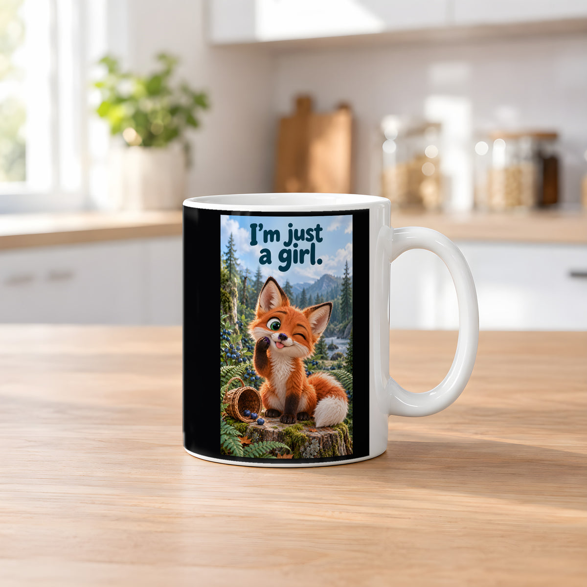 Ein kleiner Fuchs zwinkert mit herausgestreckter Zunge und einer Blaubeere an der Pfote neben einem umgekippten Beerenkorb. Spruch: I'm just a girl. – weiße Tasse, Küchenansicht.