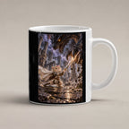 Drachenkampf zwischen Säulen. Katzentasse. 1 STUDIO · Weiß