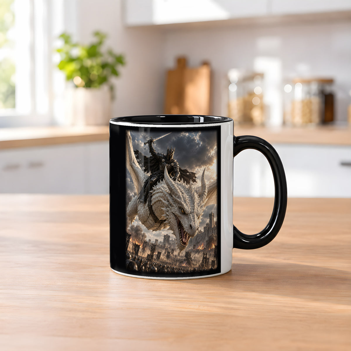 Angriff aus den Wolken – Drachen-Tasse, innen schwarz, Küchenszene