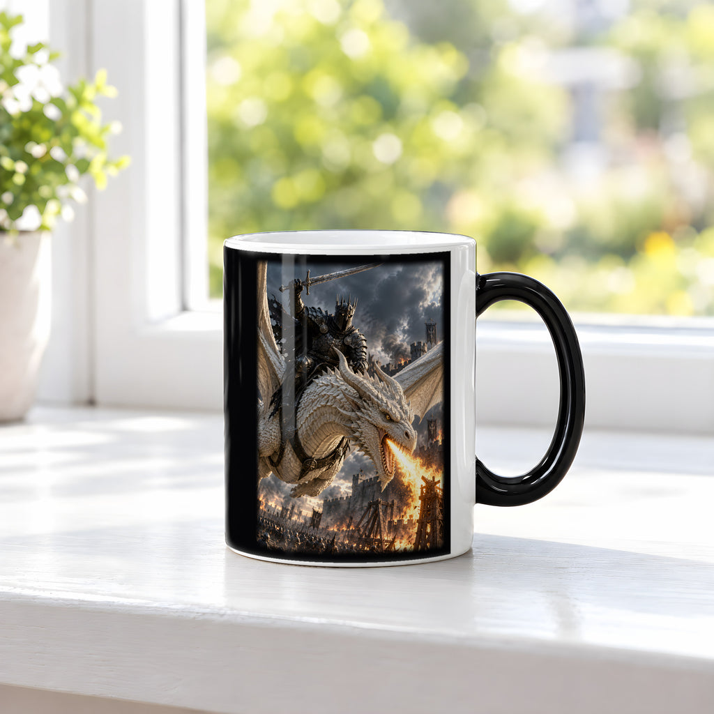 Drachenfeuer in der Schlacht – Drachen-Tasse, Black Edition, am Fenster