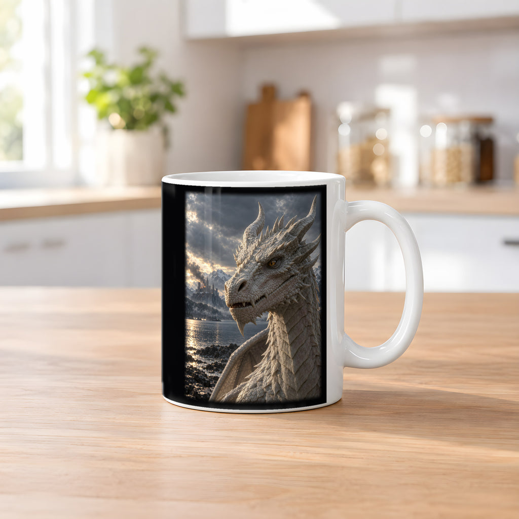 Erwachen am Bergsee – Drachen-Tasse, weiß, Küchenszene