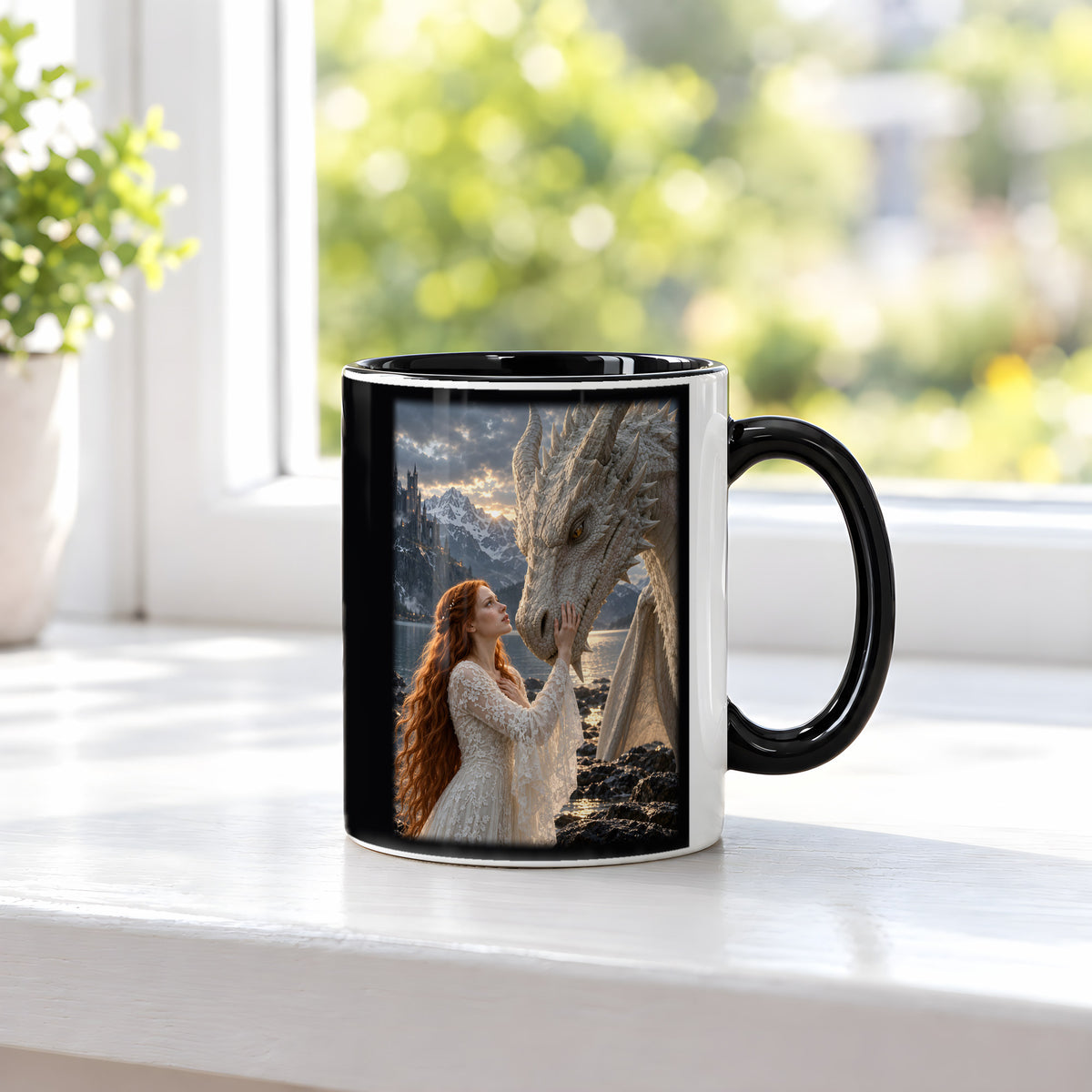 Vertrauen am Bergsee – Drachen-Tasse, innen schwarz, am Fenster
