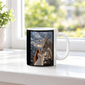 Der Bund mit dem Drachen – Drachen-Tasse, weiß, am Fenster