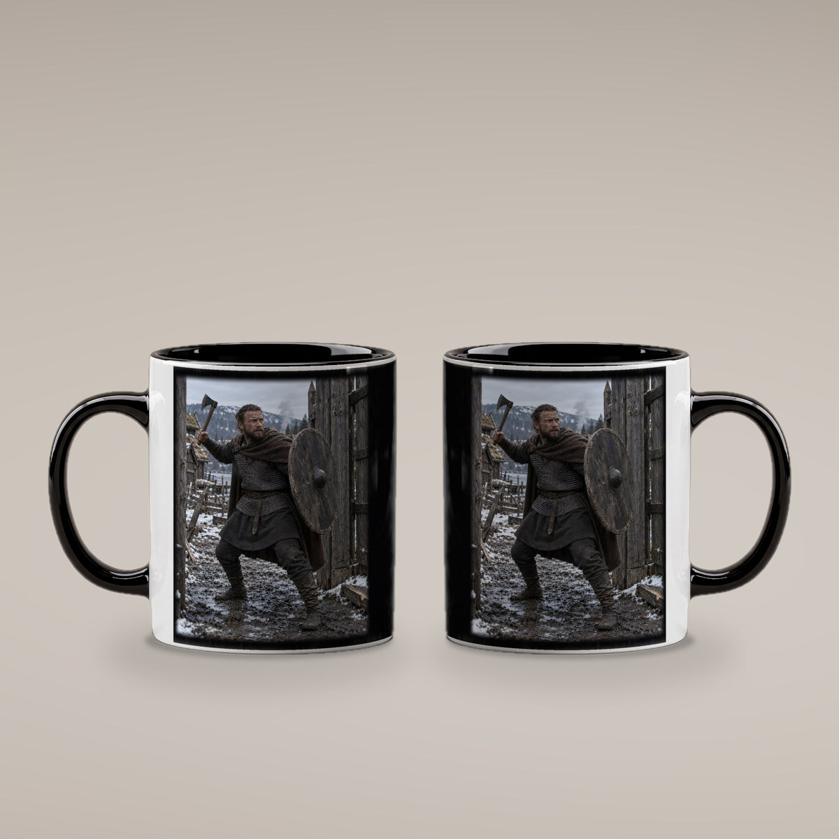 Verteidiger des Wikingertors – Wikinger-Tasse, innen schwarz, beide Motivseiten