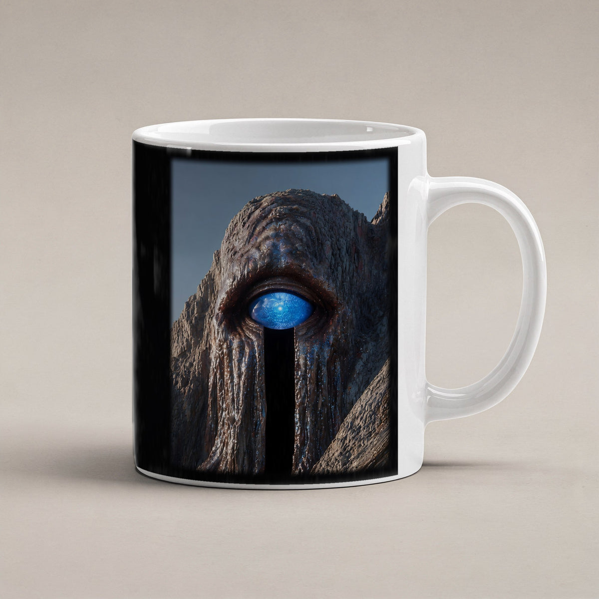 Das Auge des Berges – weiße Tasse, freigestellt