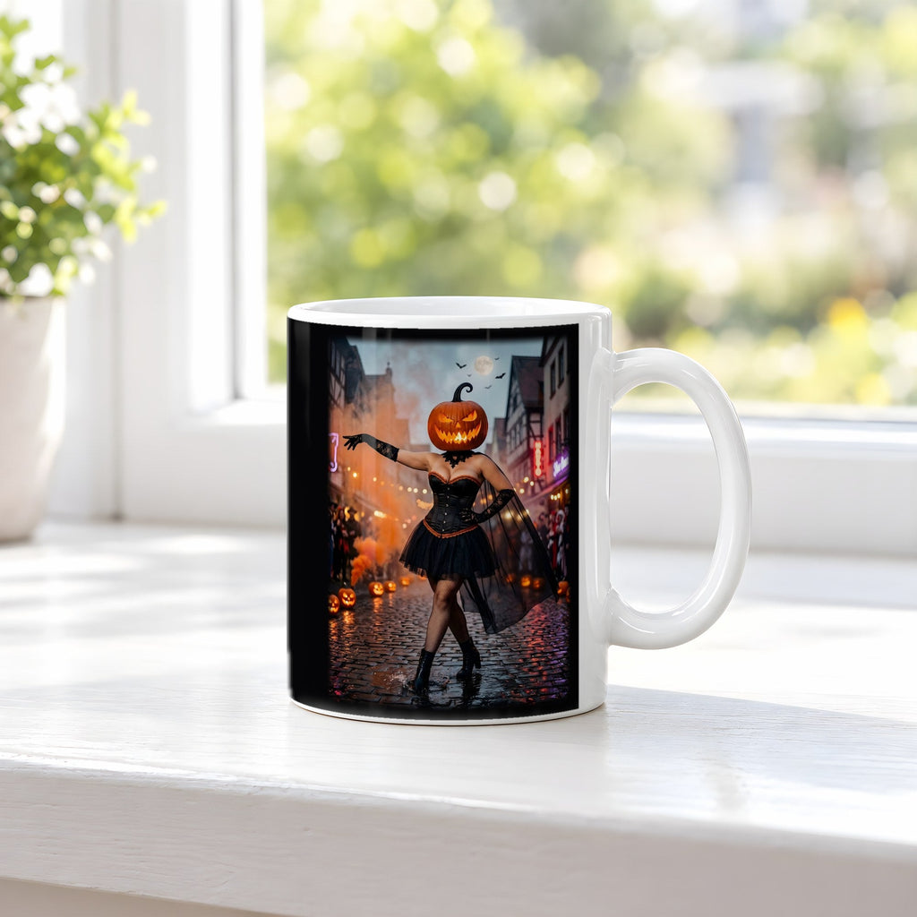 Die Altstadt-Tänzerin – weiße Tasse, auf der Fensterbank