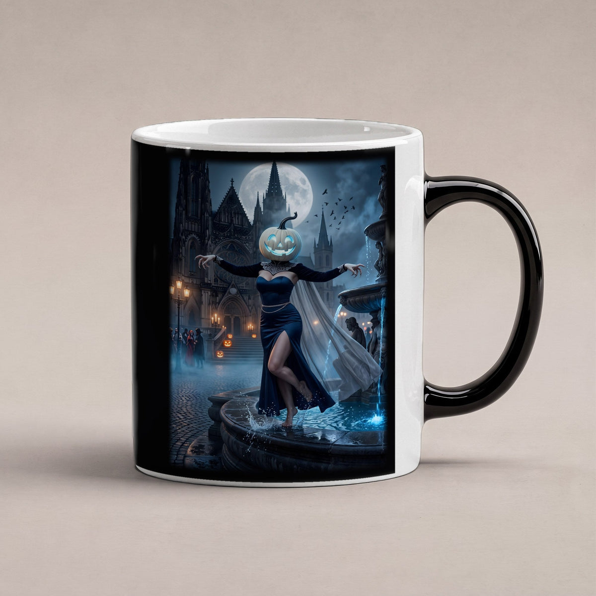 Die Brunnentänzerin – Black Edition Zaubertasse mit Motiv (heiß), freigestellt