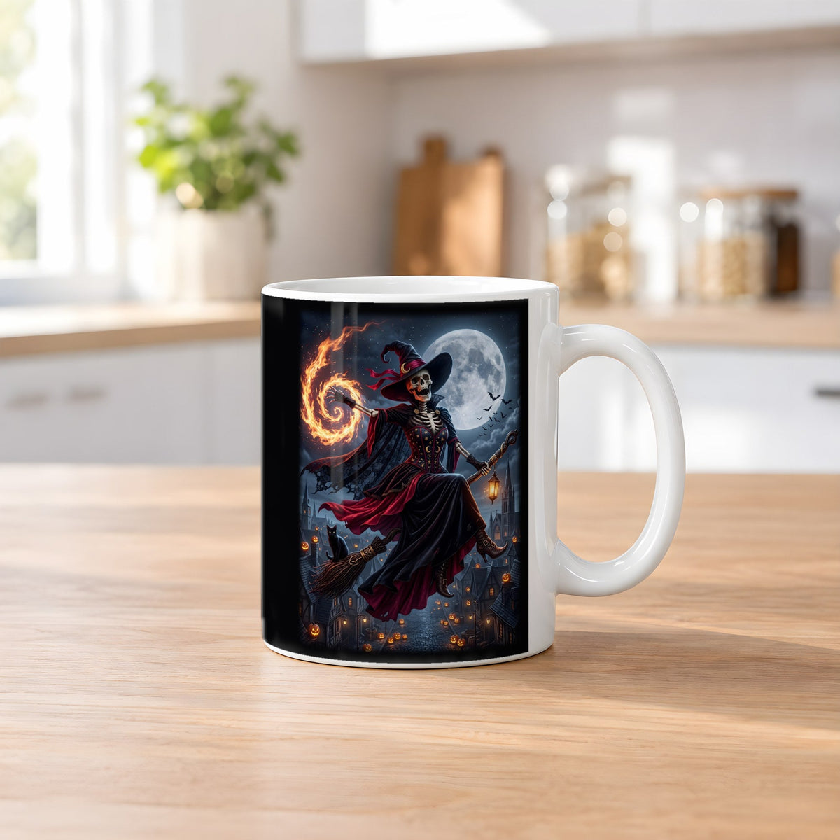 Die Besenkönigin – weiße Tasse, auf dem Küchentresen