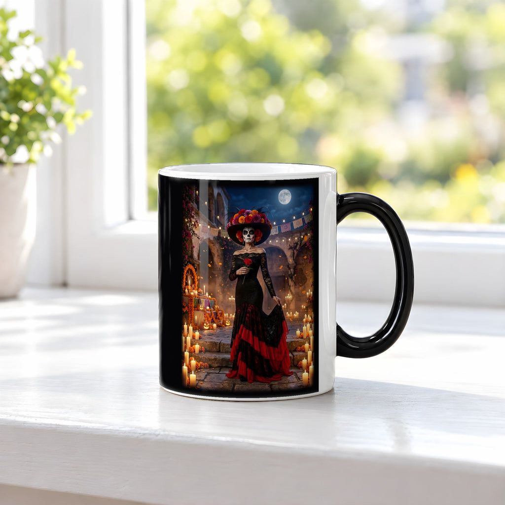 Die Catrina – Black Edition Zaubertasse mit Motiv (heiß), auf der Fensterbank