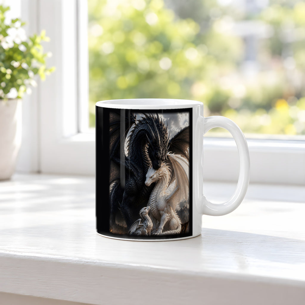 Die Drachenbrut – weiße Tasse, auf der Fensterbank