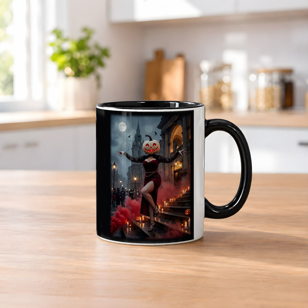 Die Dame in Rot – Tasse innen schwarz, auf dem Küchentresen