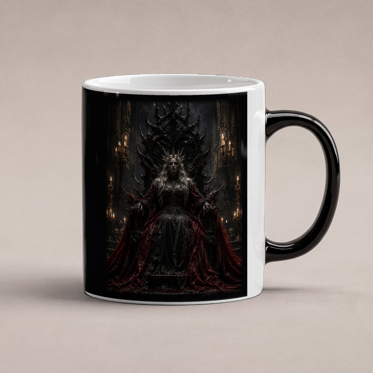 Die Dunkelkönigin – Black Edition Zaubertasse mit Motiv (heiß), freigestellt