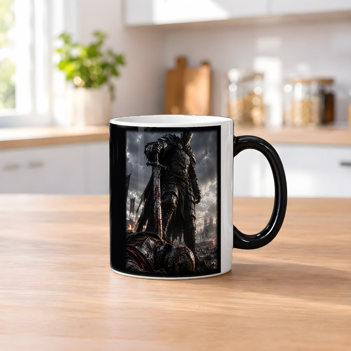 Der Sieger – Black Edition Zaubertasse mit Motiv (heiß), auf dem Küchentresen