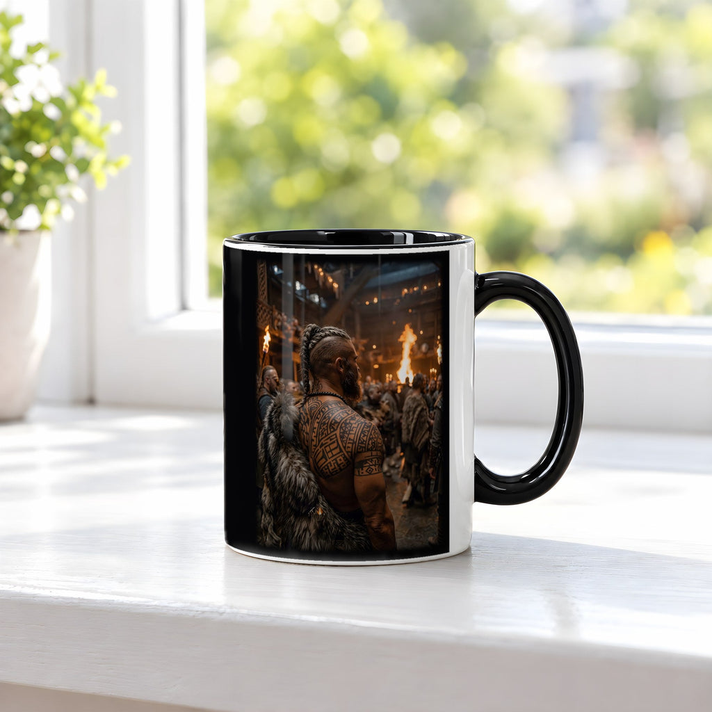 Einzug in die Halle – Tasse innen schwarz, auf der Fensterbank
