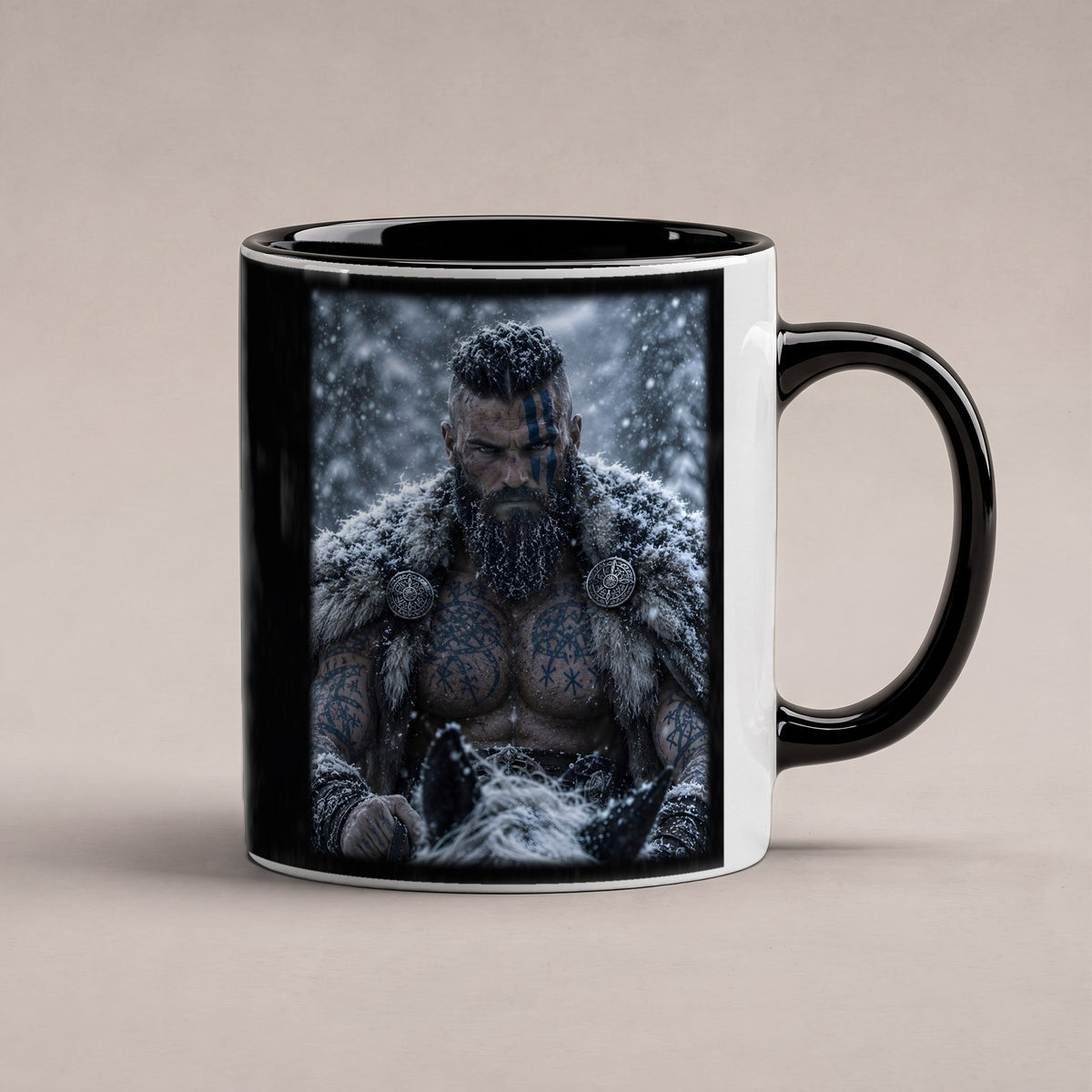 Der Eiskrieger – Tasse innen schwarz, freigestellt