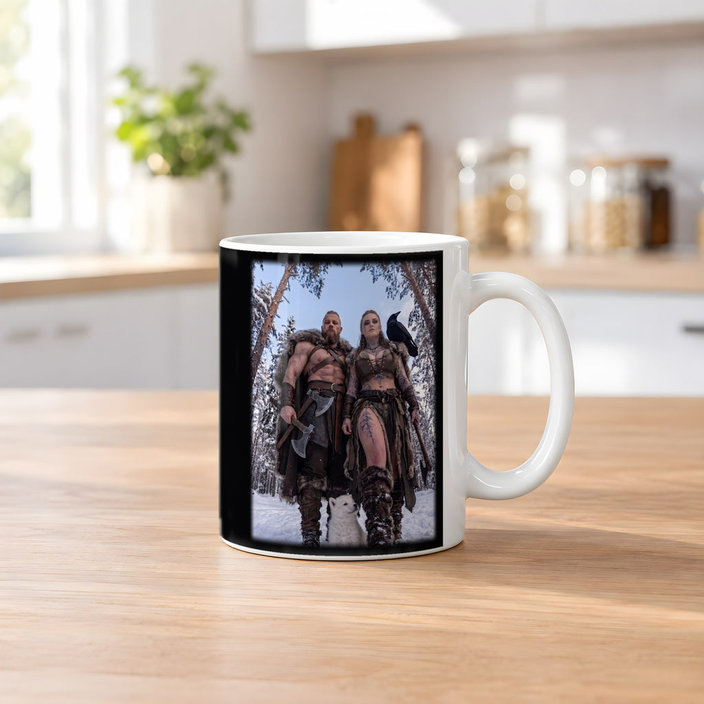 Der erste Winter – weiße Tasse, auf dem Küchentresen