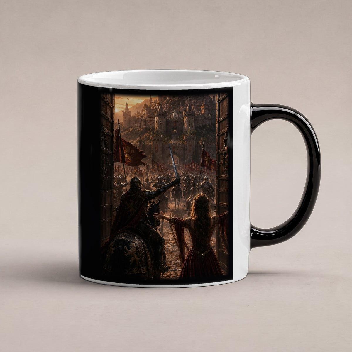 Endlich zu Hause – Black Edition Zaubertasse mit Motiv (heiß), freigestellt