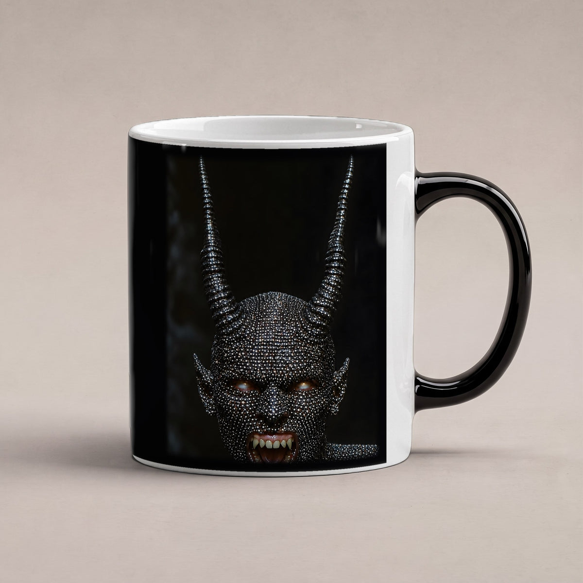 Höllenfürst – Black Edition Zaubertasse mit Motiv (heiß), freigestellt
