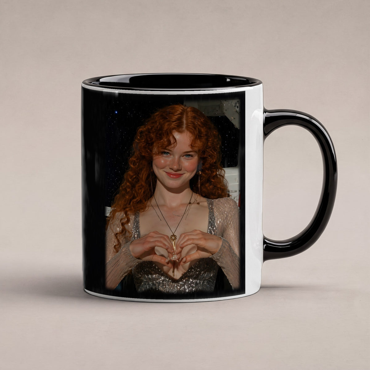 Herzschlag – Tasse innen schwarz, freigestellt
