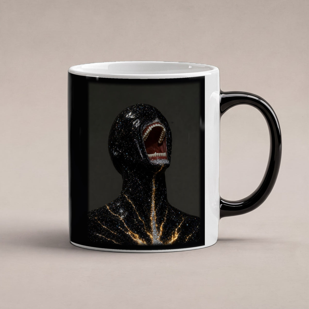 Sternenbruch – Black Edition Zaubertasse mit Motiv (heiß), freigestellt