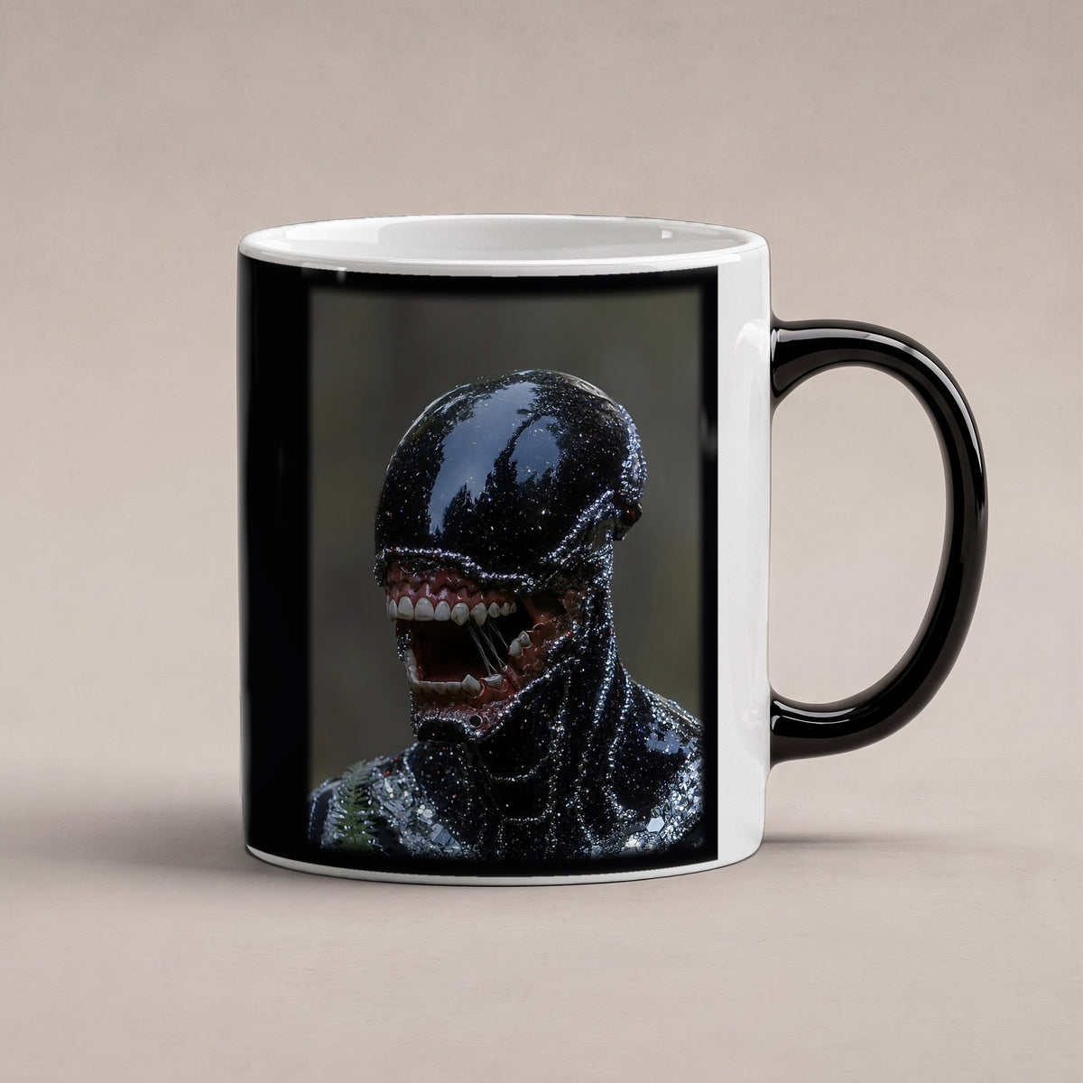 Der Schattenwandler – Black Edition Zaubertasse mit Motiv (heiß), freigestellt
