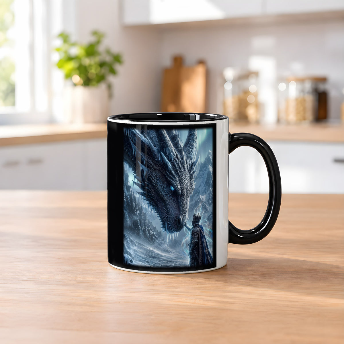 Der Frostpakt – Tasse innen schwarz, auf dem Küchentresen
