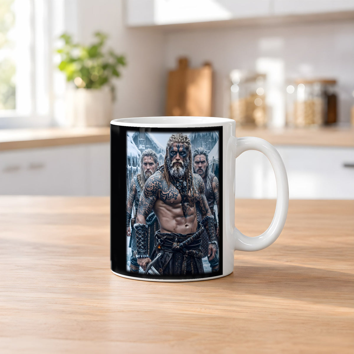 Die Frostbrüder – weiße Tasse, auf dem Küchentresen
