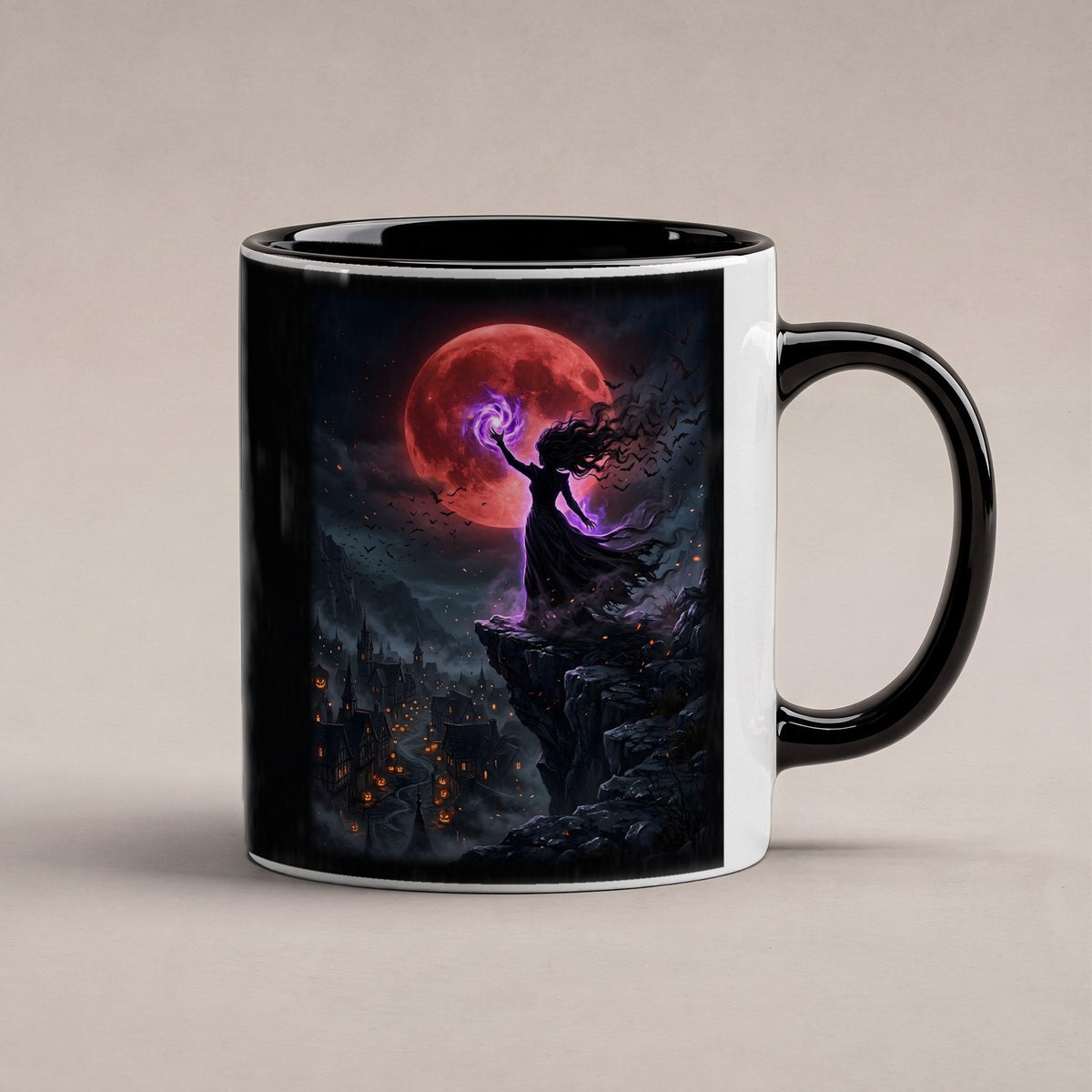 Die Hexenkönigin – Tasse innen schwarz, freigestellt