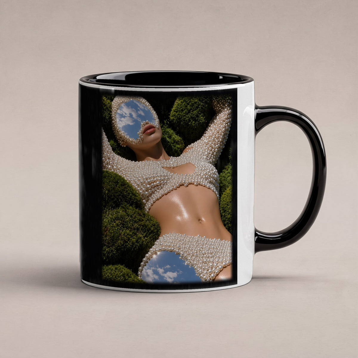 Himmelsspiegel – Tasse innen schwarz, freigestellt