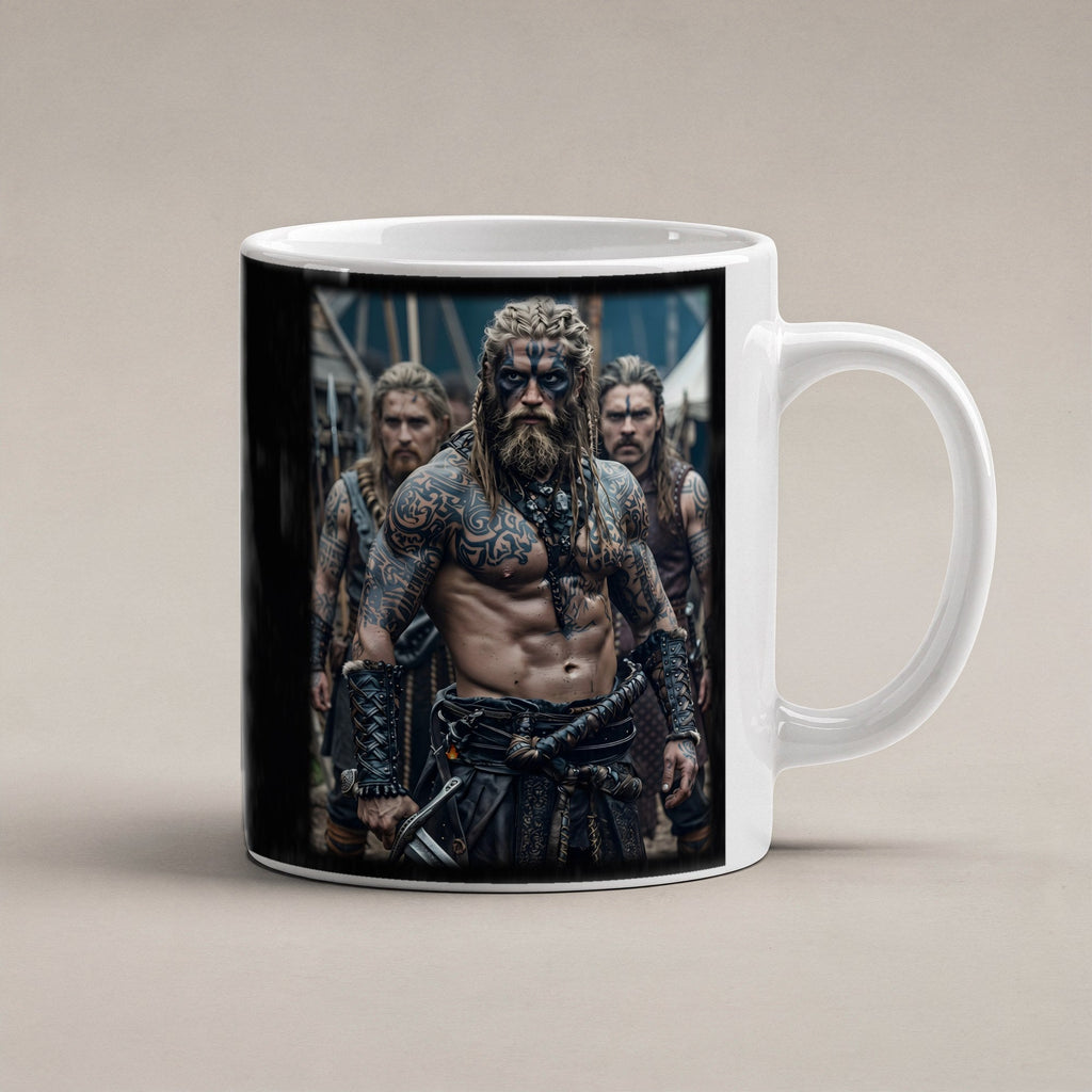 Im Kriegslager – weiße Tasse, freigestellt